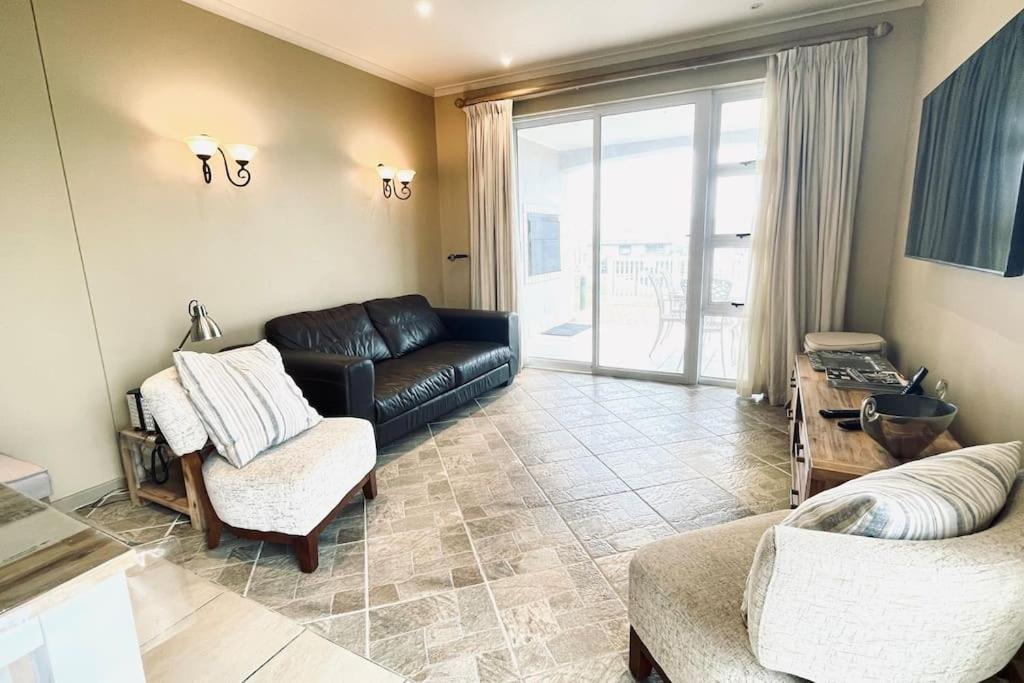 Exquisite Villa At Pinnacle 莫塞尔湾 外观 照片